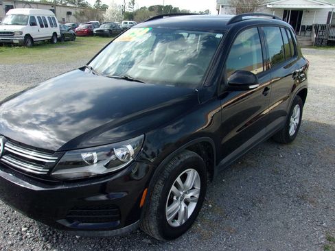 Used 2016 Volkswagen Tiguan S image 11
