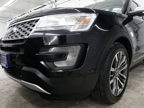 Used 2017 Ford Explorer Platinum AWD/4WD image 6