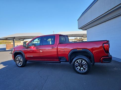 Used 2021 GMC Sierra 2500 AT4 w/ AT4 Premium Plus Package image 2