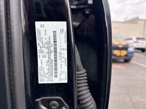 Used 2018 Ford F150 Lariat w/ Equipment Group 502A Luxury AWD/4WD image 8