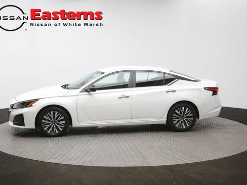 Used 2025 Nissan Altima 2.5 SV image 61