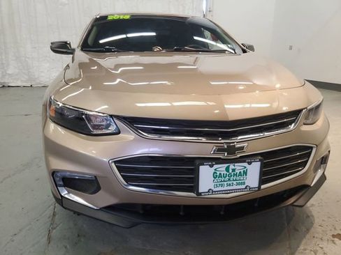Used 2018 Chevrolet Malibu LT image 9