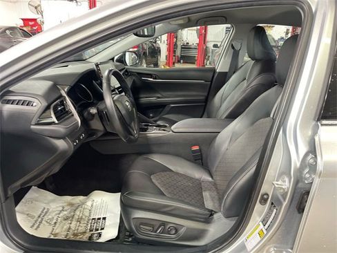 Used 2023 Toyota Camry XSE image 11