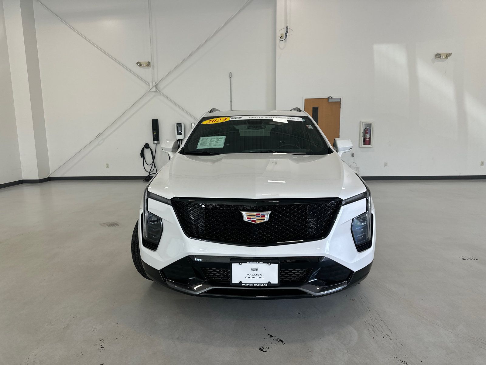 Used 2024 Cadillac XT4 Sport w/ LPO, Floor Liner Package AWD/4WD image 3