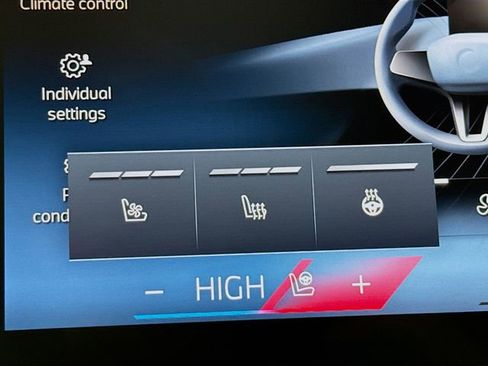 Used 2026 BMW X5 xDrive40i w/ Climate Comfort Package image 21