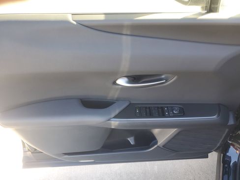 Used 2025 Lexus UX 300h UX 300h Premium w/ Accessory Package (Z1) image 23