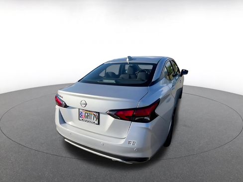 Used 2025 Nissan Versa SV FWD image 14