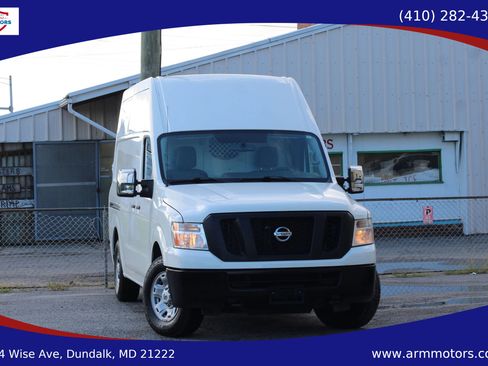 Used 2017 Nissan NV 3500 SV RWD image 1