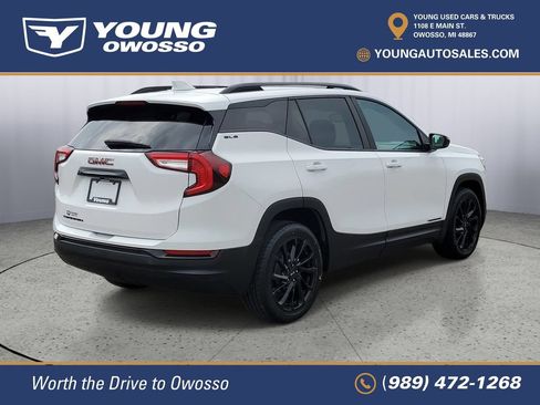 Certified 2023 GMC Terrain SLE w/ Driver Convenience Package FWD image 3