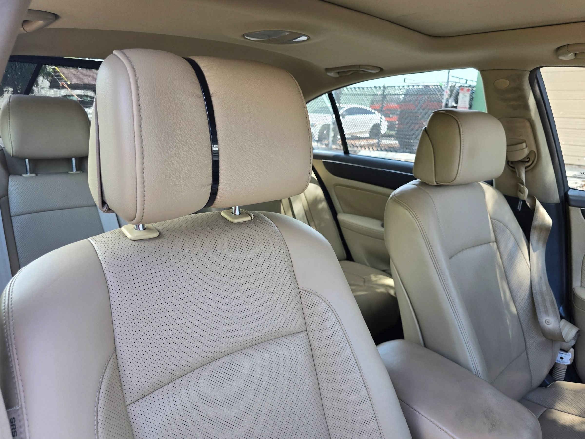 Used 2013 Hyundai Genesis 3.8 w/ Technology Pkg RWD image 30