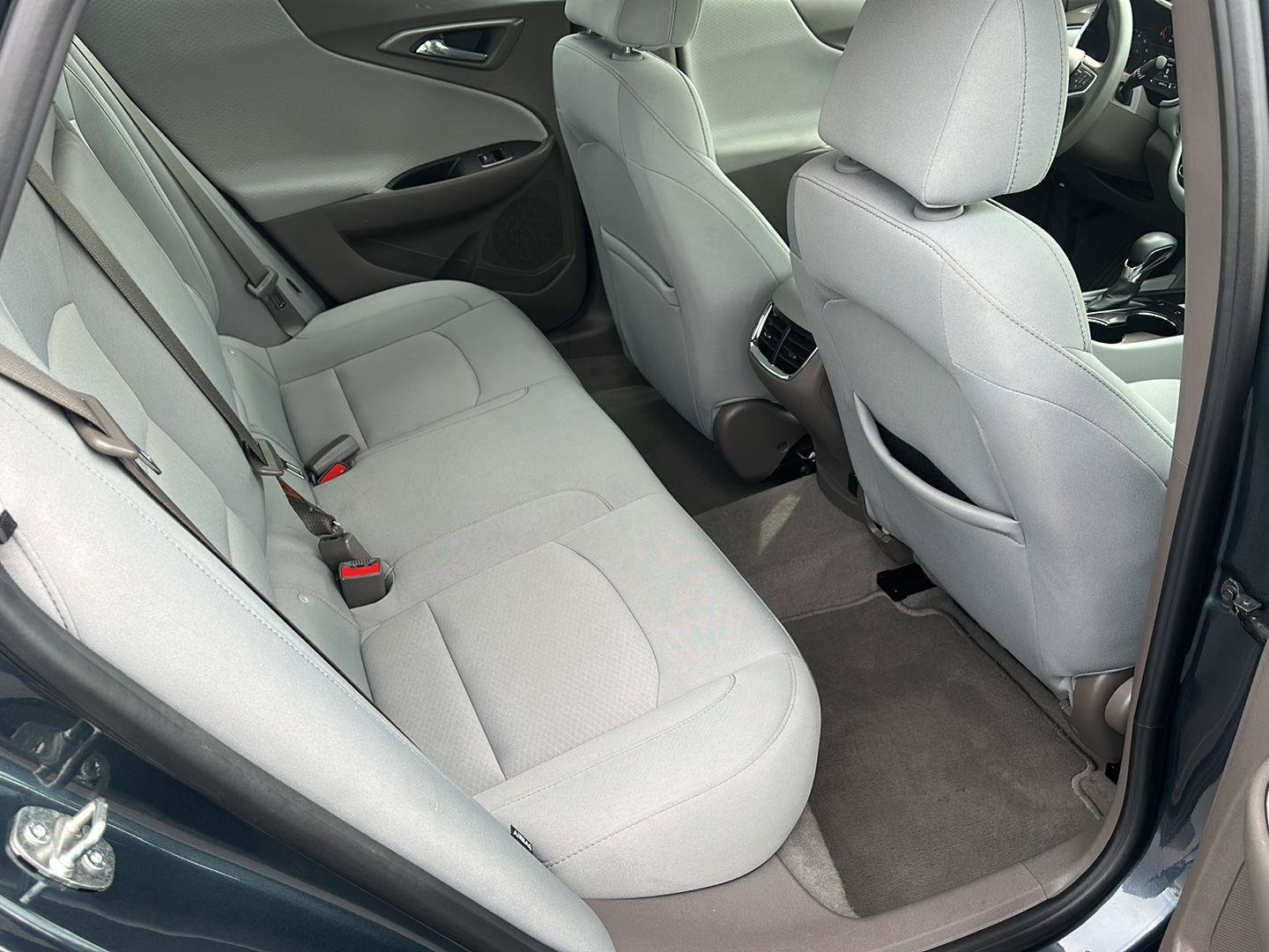 Used 2021 Chevrolet Malibu LT FWD image 12