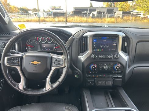 Used 2020 Chevrolet Silverado 1500 LTZ w/ LTZ Premium Package image 30