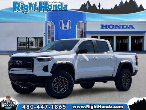 Used 2024 Chevrolet Colorado ZR2 w/ Technology Package AWD/4WD image 1