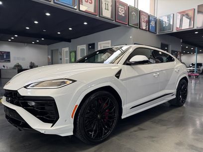 Used 2025 Lamborghini Urus SE