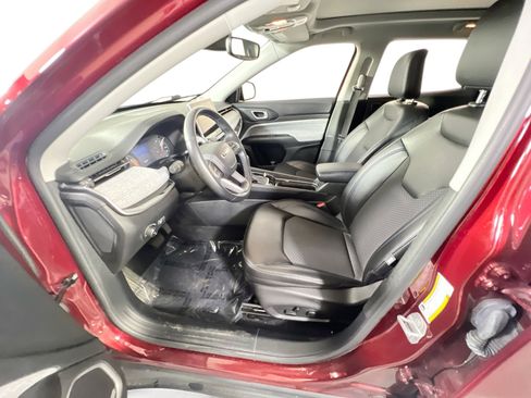 Used 2022 Jeep Compass Latitude w/ Sun and Sound Group AWD/4WD image 19