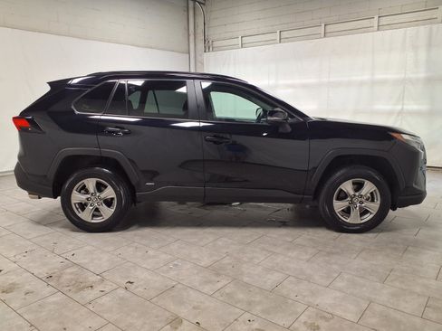 Used 2025 Toyota RAV4 XLE image 10