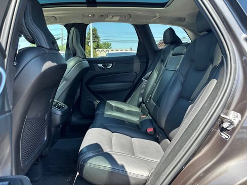 Used 2022 Volvo XC60 B5 Inscription w/ Advanced Package AWD/4WD image 21