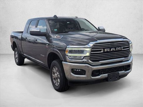Used 2022 RAM 2500 Laramie AWD/4WD image 3
