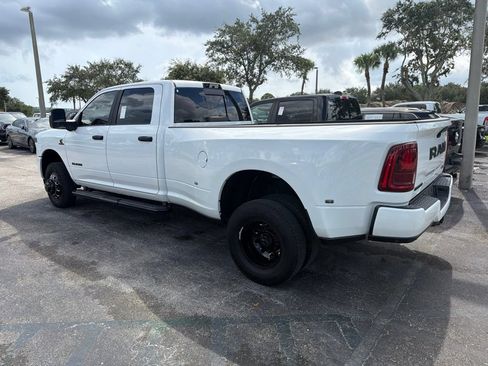 Used 2025 RAM 3500 Big Horn AWD/4WD image 4