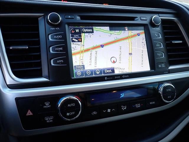 Used 2019 Toyota Highlander XLE AWD/4WD image 15