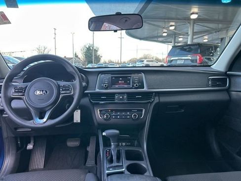 Used 2017 Kia Optima LX FWD image 24