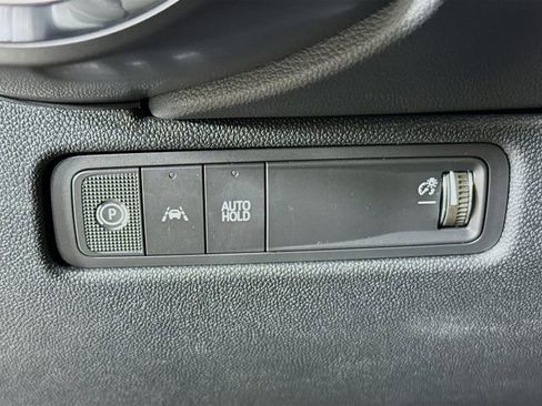 New 2026 Chevrolet Equinox EV LT image 10