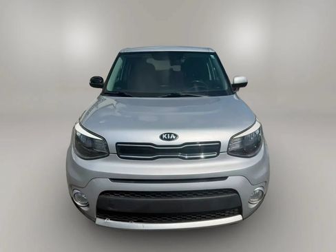 Used 2017 Kia Soul + FWD image 3