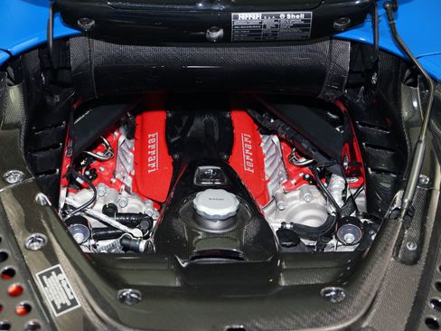 Used 2025 Ferrari SF90 Spider Base image 30