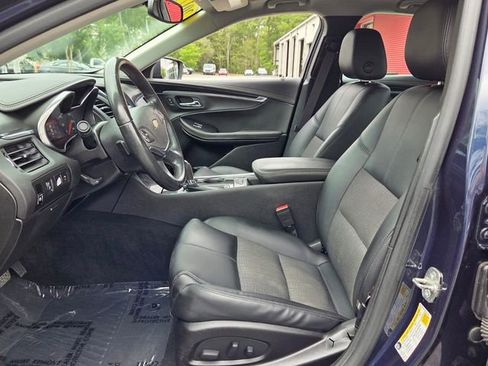 Used 2017 Chevrolet Impala LT w/ Convenience Package FWD image 9