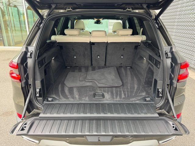 Used 2021 BMW X5 xDrive40i w/ Executive Package AWD/4WD image 17