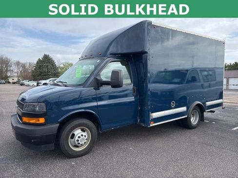 Used 2020 Chevrolet Express 3500 w/ Driver Convenience Package image 3