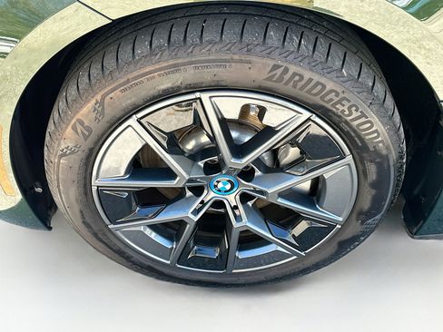 Used 2023 BMW i4 eDrive35 w/ Premium Package image 34