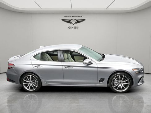 Used 2026 Genesis G70 2.5T RWD image 7