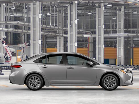 New 2026 Toyota Corolla LE AWD/4WD image 14