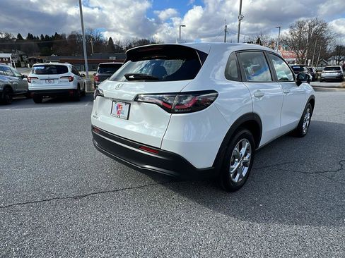 Certified 2025 Honda HR-V LX image 4