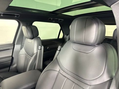 Used 2026 Land Rover Range Rover Sport SE AWD/4WD image 17