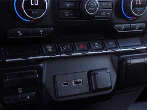 Used 2021 Chevrolet Silverado 2500 LT w/ Fleet Comfort Package image 26