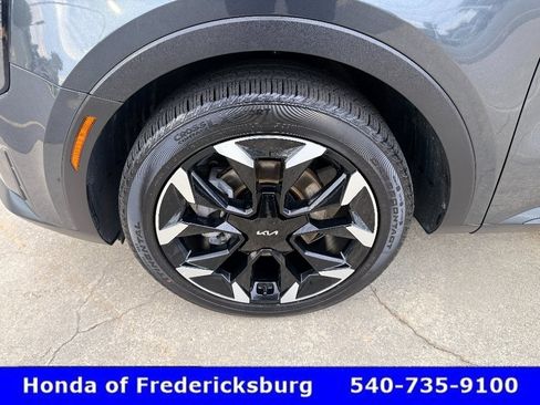 Used 2025 Kia Sorento EX w/ Panoramic Sunroof Package FWD image 10
