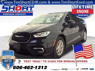 Used 2023 Chrysler Pacifica Touring-L FWD 360° Tour