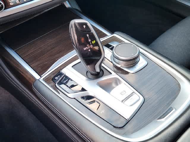 Used 2020 BMW 740i RWD image 18