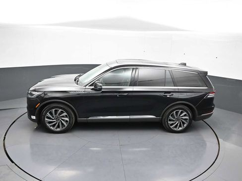 Used 2026 Lincoln Aviator AWD image 45