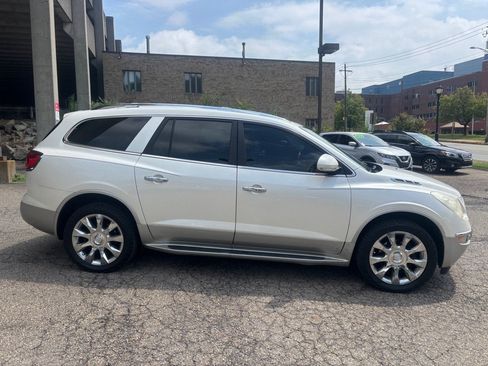 Used 2012 Buick Enclave Premium FWD image 3