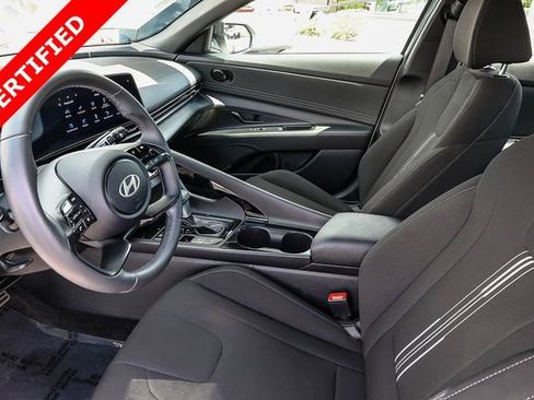 Certified 2025 Hyundai Elantra SEL FWD image 21
