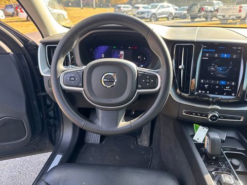Certified 2023 Volvo XC60 B5 Core w/ Climate Package image 17