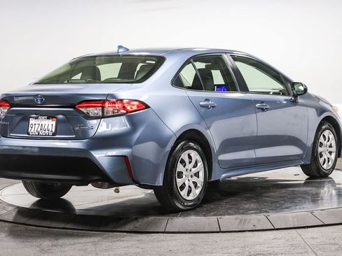 Certified 2023 Toyota Corolla LE FWD image 5