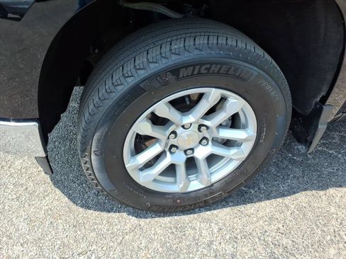 Used 2023 Chevrolet Silverado 1500 LT AWD/4WD image 10