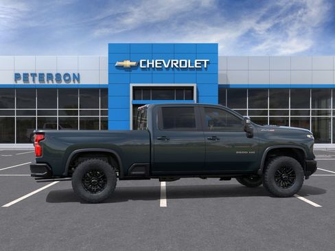 New 2026 Chevrolet Silverado 2500 ZR2 AWD/4WD image 4