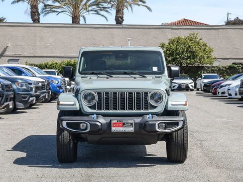 Used 2024 Jeep Wrangler Sahara w/ Technology Group image 2