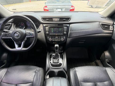 Used 2019 Nissan Rogue SL FWD image 3