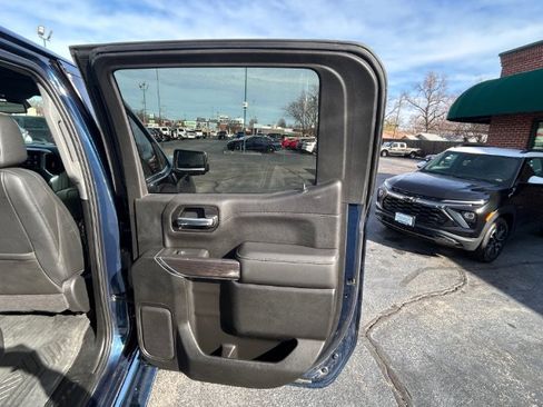 Used 2020 Chevrolet Silverado 1500 LTZ w/ LTZ Convenience Package image 11